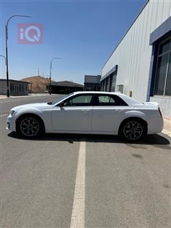 کرایسلەر 300